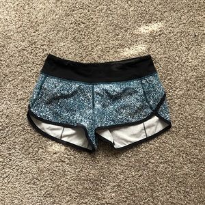 Lululemon Speed Up short 2.5” (size 4)